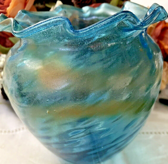 Vintage Blue Glass Rose Bowl Vase Ruffled Edge 5 1/4" Tall Good Condition