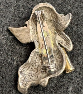 Brooch  Angel silvertone  1.25 inches Christmas