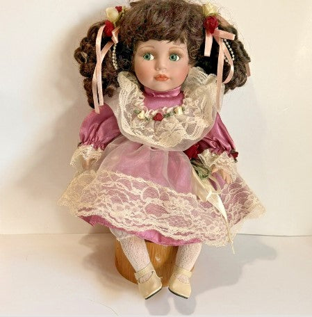 Doll  Sitting Musical Geppeddo 14" Brunette Hair with Blue Eyes