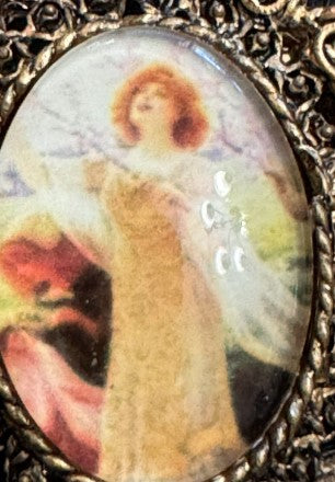 Brooch hand painted cameo  goldtone porcelain 1.5 Inches