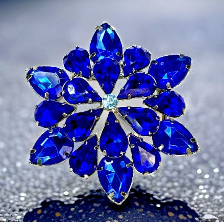 Brooch Large blue rhinestone  prong 1.75 inches