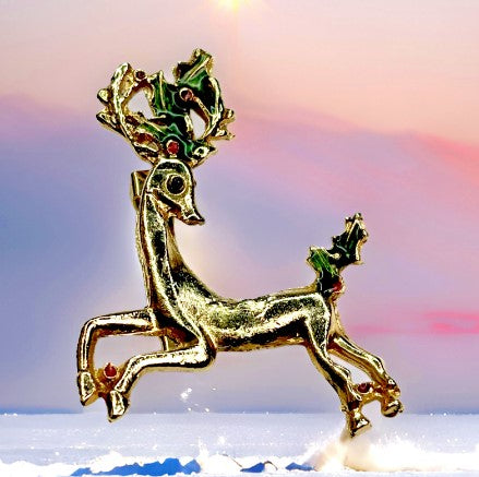 brooch - Vintage Christmas Reindeer  goldtone 2 inches