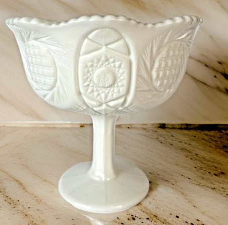 L E Smith Heritage Compote Milk Glass Pinwheel Star & Cane 7 inches