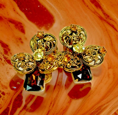 Vintage Unsigned W. Germany Earrings 1 inch rhinestone goldtone