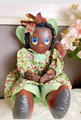 Pat Kalesau Doll  10 Inches tall limited edition 271/2000