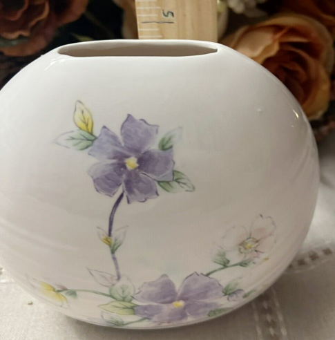 Vintage Toyo Tender Violet Art Deco 6 Inch X 4 Inch Oval Vase Made In Japan Deco