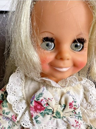 Crissy Doll 1960s   can change hair length 16 inches tall