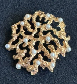 Brooch Crown Trifari Coral Reef Brooch Faux Pearl Textured Goldtone