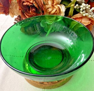 MCM Paden City Glass Emerald Glo Large Glass Serving Bowl Cut Starburst Design