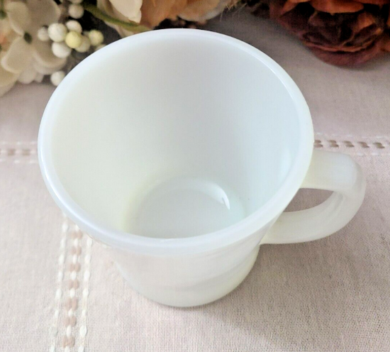 Anchor Hocking Fire King Milk Glass Mug