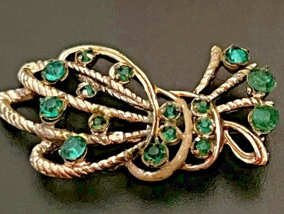 Brooch - Green Rhinestone prong set Brooch Vintage 1.75 Inches