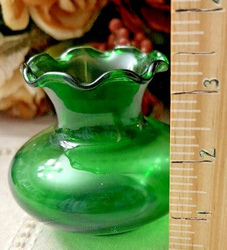 Art Glass Green Ruffled Vase 3-1/2" Tall