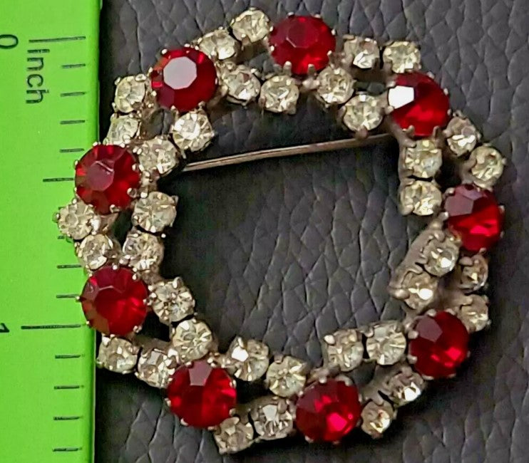 Timeless Elegance: Vintage Red & White Rhinestone Brooch - 1.25 Inches