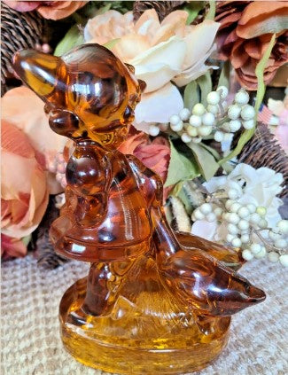 LE Smith GOOSE GIRL Hummel style Amber Glass 6" figurine