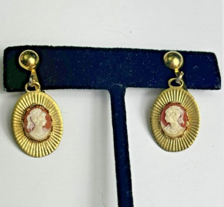 earrings Cameo Clip on  goldtone 1 inch