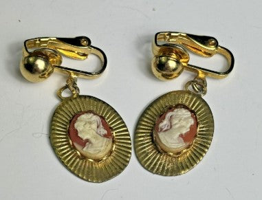 earrings Cameo Clip on  goldtone 1 inch