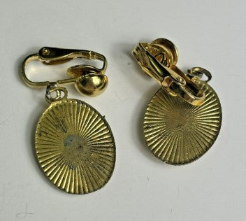 earrings Cameo Clip on  goldtone 1 inch