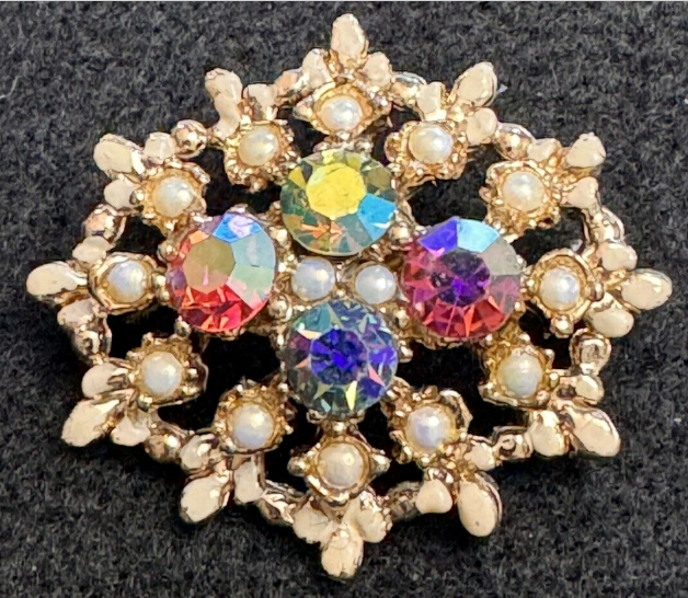 Brooch Aurora borealis  and pearl vintage goldtone 1.25 inches