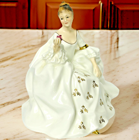 Vintage Royal Doulton My Love Figure H.N. 2339-1965