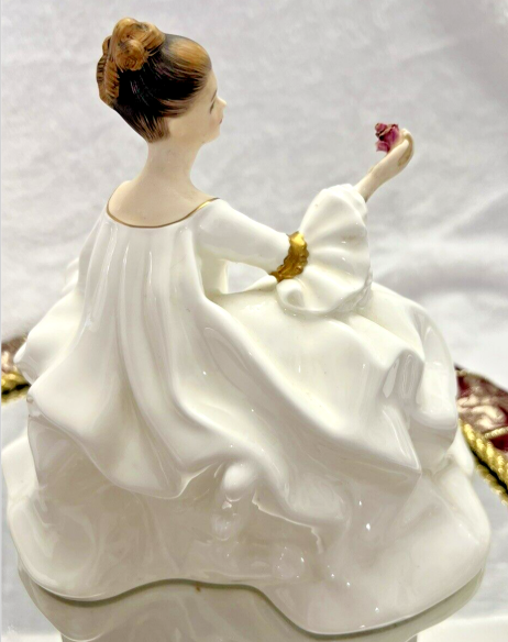 Vintage Royal Doulton My Love Figure H.N. 2339-1965