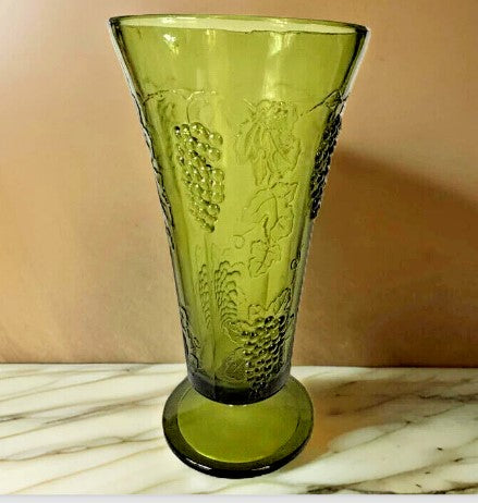 Vintage MCM Indiana Glass 9.75” Tall Footed Vase Harvest Grape Colony Green VGUC