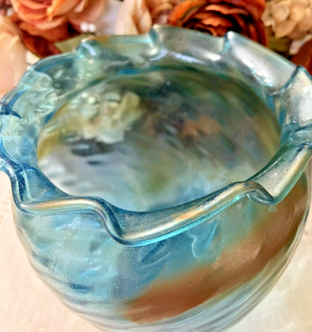 Vintage Blue Glass Rose Bowl Vase Ruffled Edge 5 1/4" Tall Good Condition