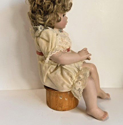 doll Peaches and Cream Georgetown Collection -1992   16" signed Ann Timmerman